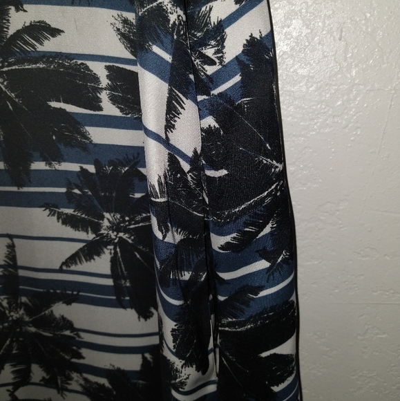 L'AGENCE Palm Tree Printed Maxi Dress - Picture 6 of 10